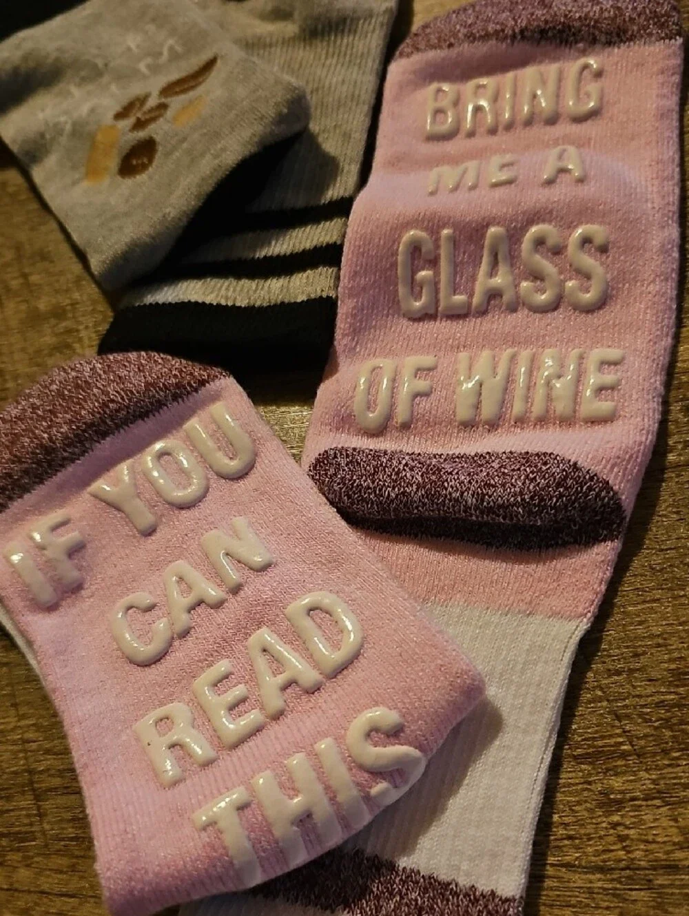 Women's Pink Novelty 'If You Can Read This' Gripper Socks